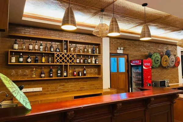 Upper Floor Bar & Cocktail Lounge