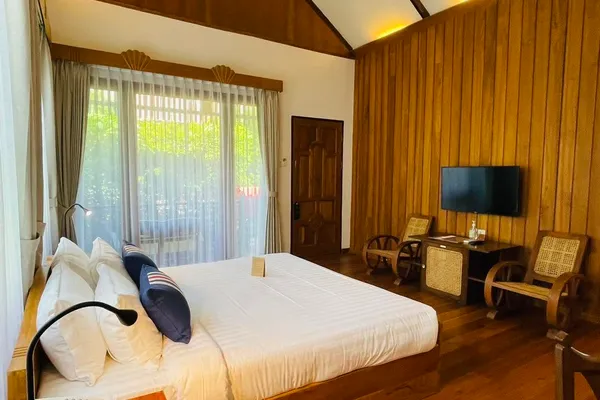 Deluxe Cottage Teak Interior