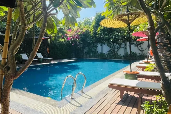 Tranquil Pool Water View